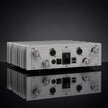 Boulder 861 立體聲後級背面，平衡 XLR 輸入、喇叭接線柱與電源插座