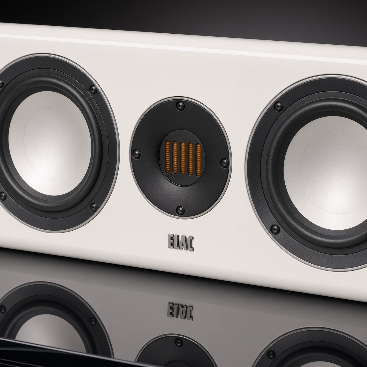 ELAC Carina CC241.4 中置喇叭 Satin White close up