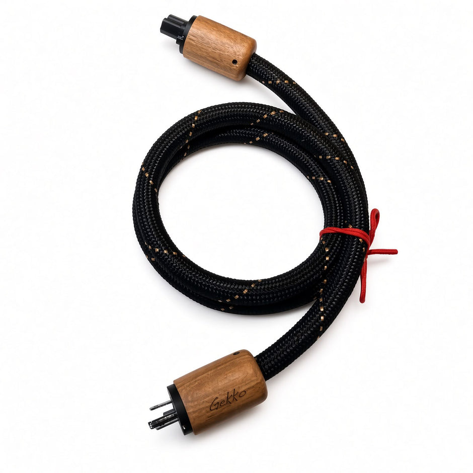 Full length view of GEKKO Black Knight SE high-end power cable