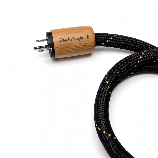 Close-up of GEKKO Black Knight SE power cable US plug connectors