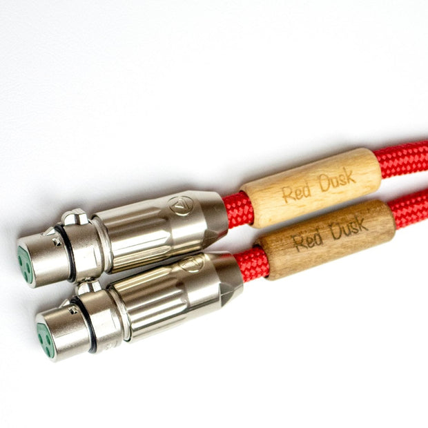 Gekko Red Dust XLR
