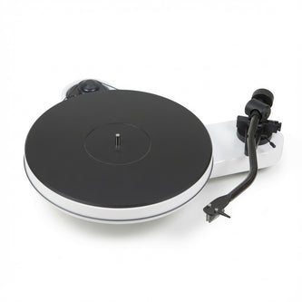 Pro-Ject RPM 3 Carbon turntable in high gloss white with 10-inch carbon tonearm