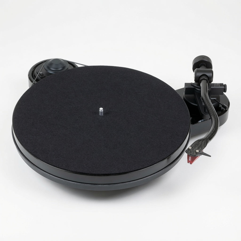 Pro-Ject RPM 1 Carbon turntable in high gloss black with S-shaped carbon tonearm
